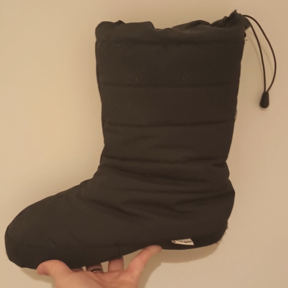 Cosy indoor polar feet boots